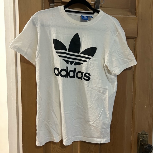 Adidas Tshirt - Picture 1 of 2